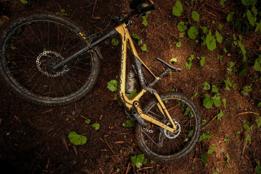 Bike Wash: Strahlende Rides ohne Pflege- und Reinigungsprodukte möglich? - RISK iT! BIKE CARE