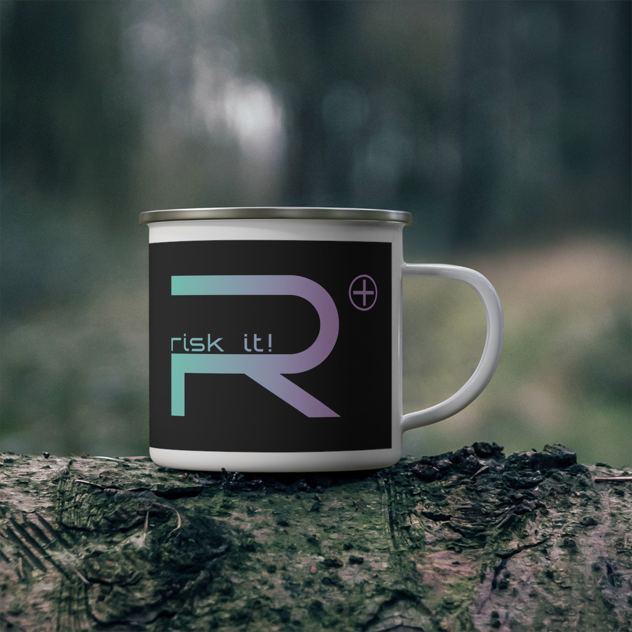 Tasse de camping en émail